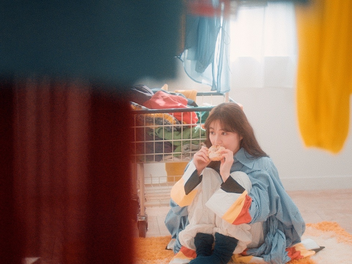 生田絵梨花「Laundry」MVより