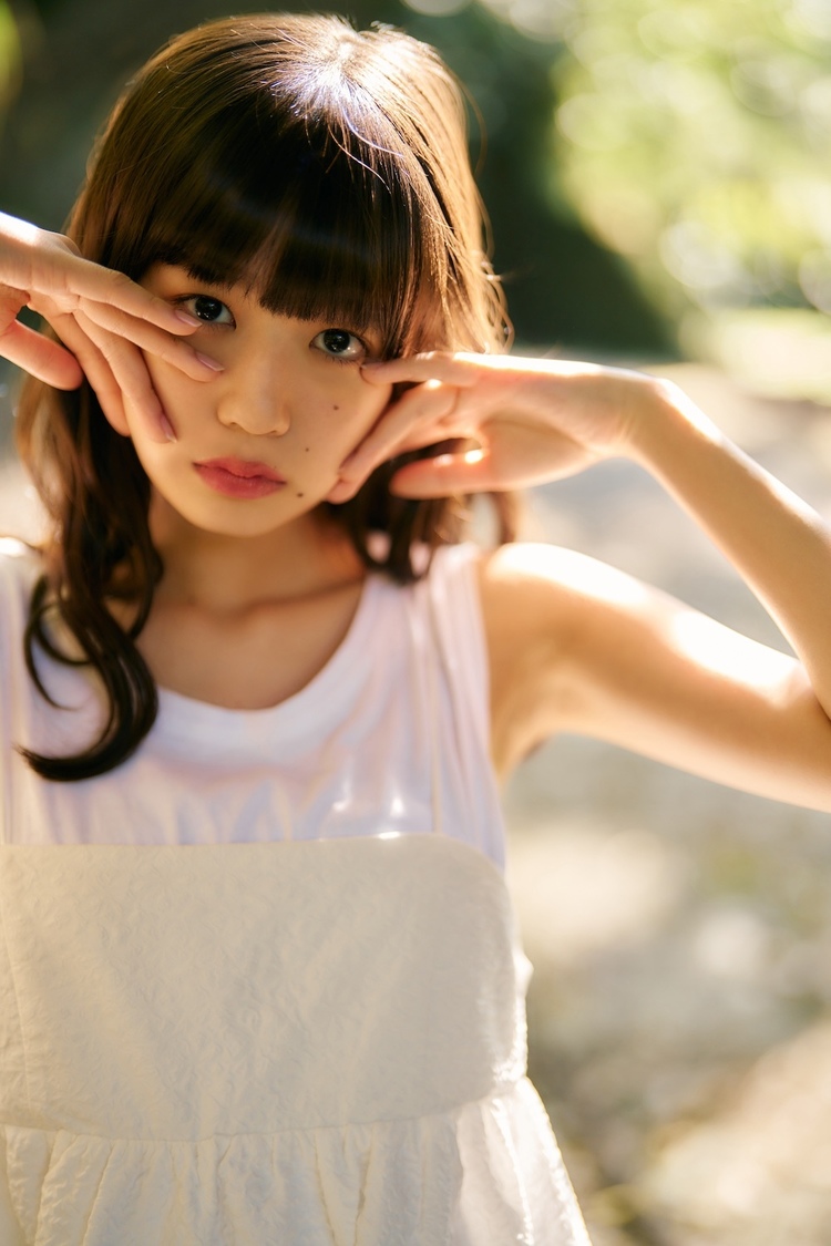 小久保柚乃 1st写真集『こくぼづかん』（Ⓒ中村和孝／小学館）