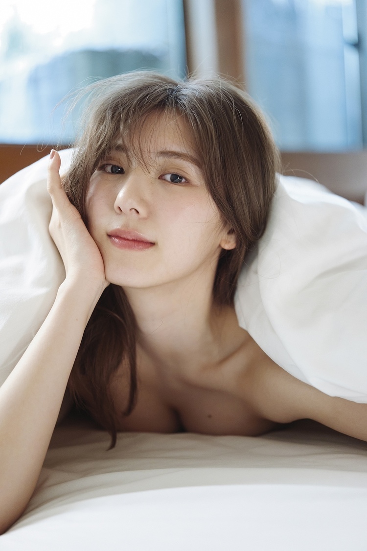 SKE48 菅原茉椰 1st写真集『タイトル未定（仮）』セブンネット版（撮影：藤原宏）