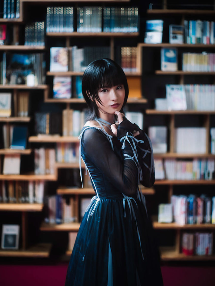 四条月（© 22/7 PROJECT）