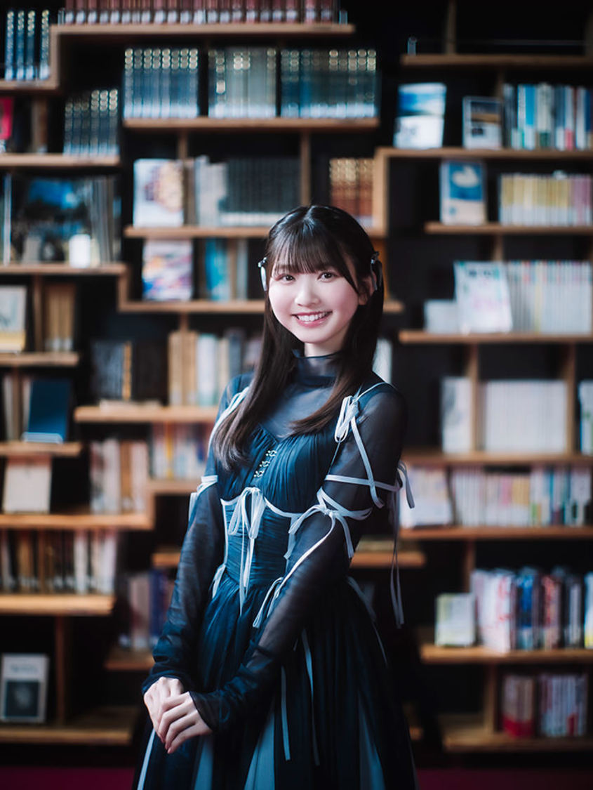 涼花萌（© 22/7 PROJECT）