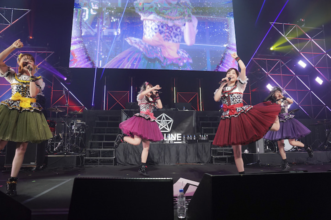 ももいろクローバーZ｜＜EVIL LINE RECORDS 5th Anniversary FES.“EVIL A LIVE” 2019＞（写真提供：キングレコード）