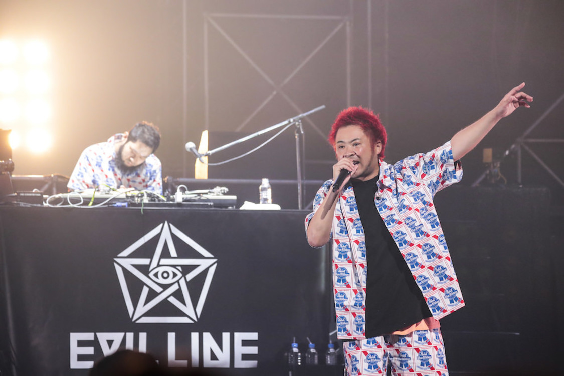 サイプレス上野とロベルト吉野｜＜EVIL LINE RECORDS 5th Anniversary FES.“EVIL A LIVE” 2019＞（写真提供：キングレコード）