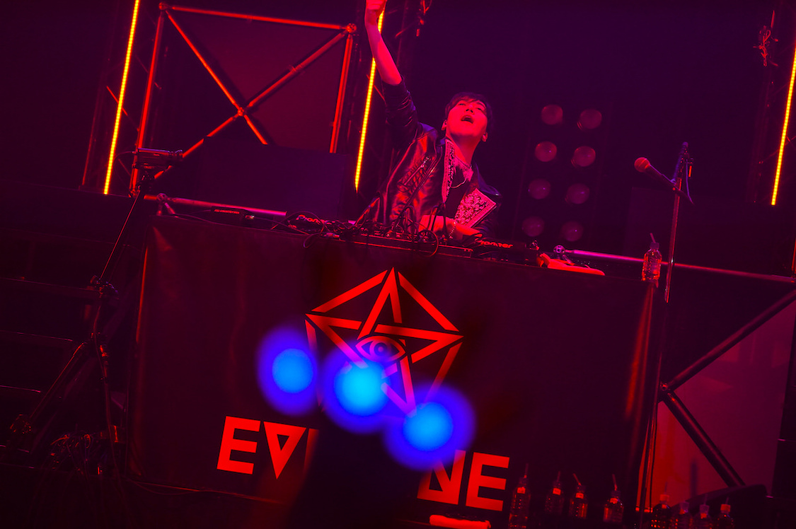 TeddyLoid｜＜EVIL LINE RECORDS 5th Anniversary FES.“EVIL A LIVE” 2019＞（写真提供：キングレコード）