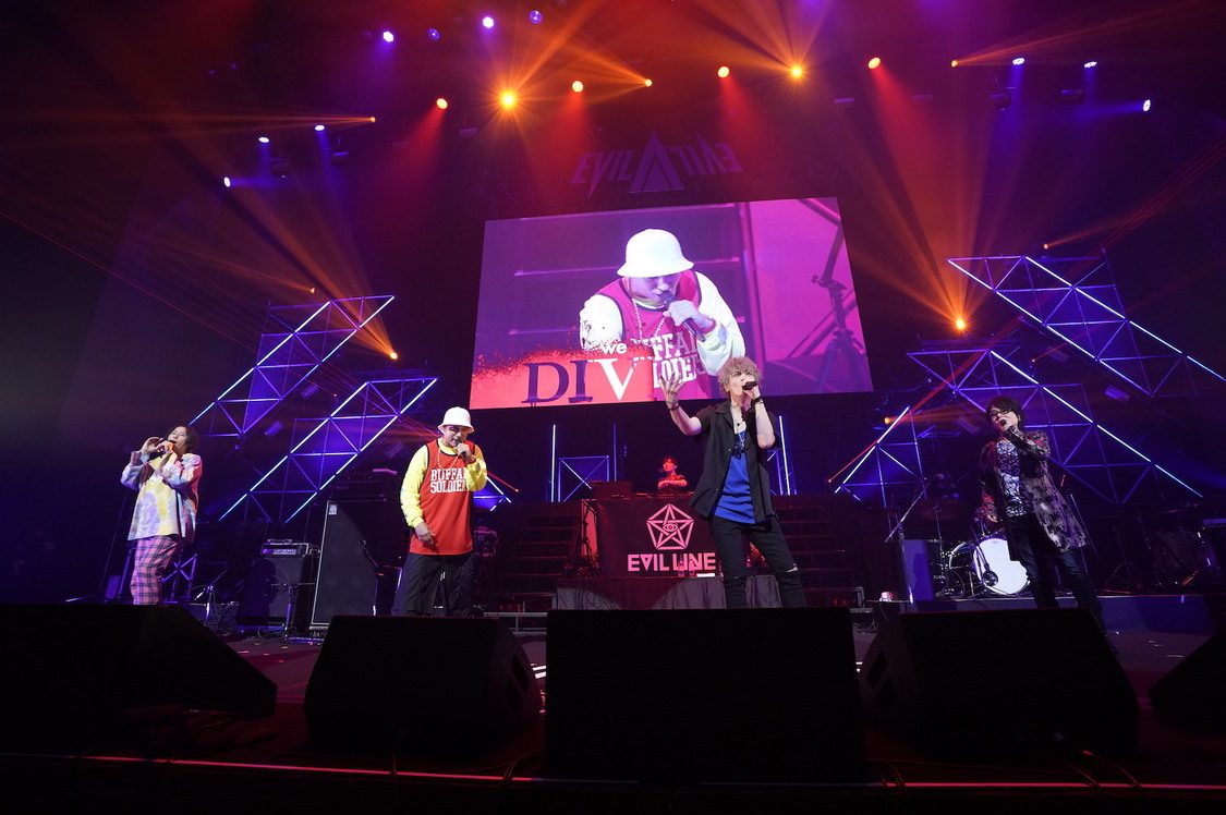 The Dirty Dawg（from「ヒプノシスマイク -Division Rap Battle-」）｜＜EVIL LINE RECORDS 5th Anniversary FES.“EVIL A LIVE” 2019＞（写真提供：キングレコード）