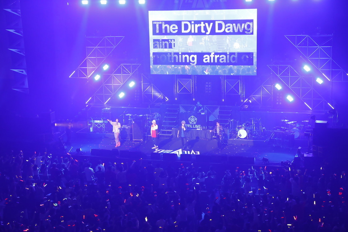 The Dirty Dawg（from「ヒプノシスマイク -Division Rap Battle-」）｜＜EVIL LINE RECORDS 5th Anniversary FES.“EVIL A LIVE” 2019＞（写真提供：キングレコード）