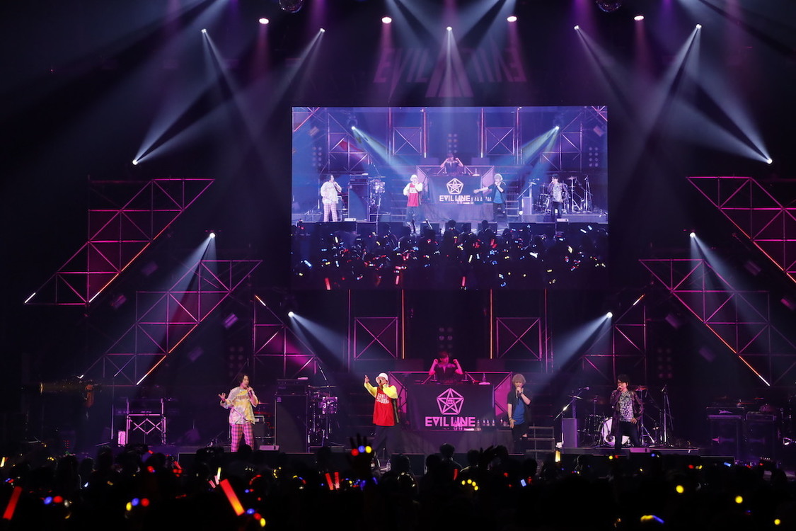 The Dirty Dawg（from「ヒプノシスマイク -Division Rap Battle-」）｜＜EVIL LINE RECORDS 5th Anniversary FES.“EVIL A LIVE” 2019＞（写真提供：キングレコード）