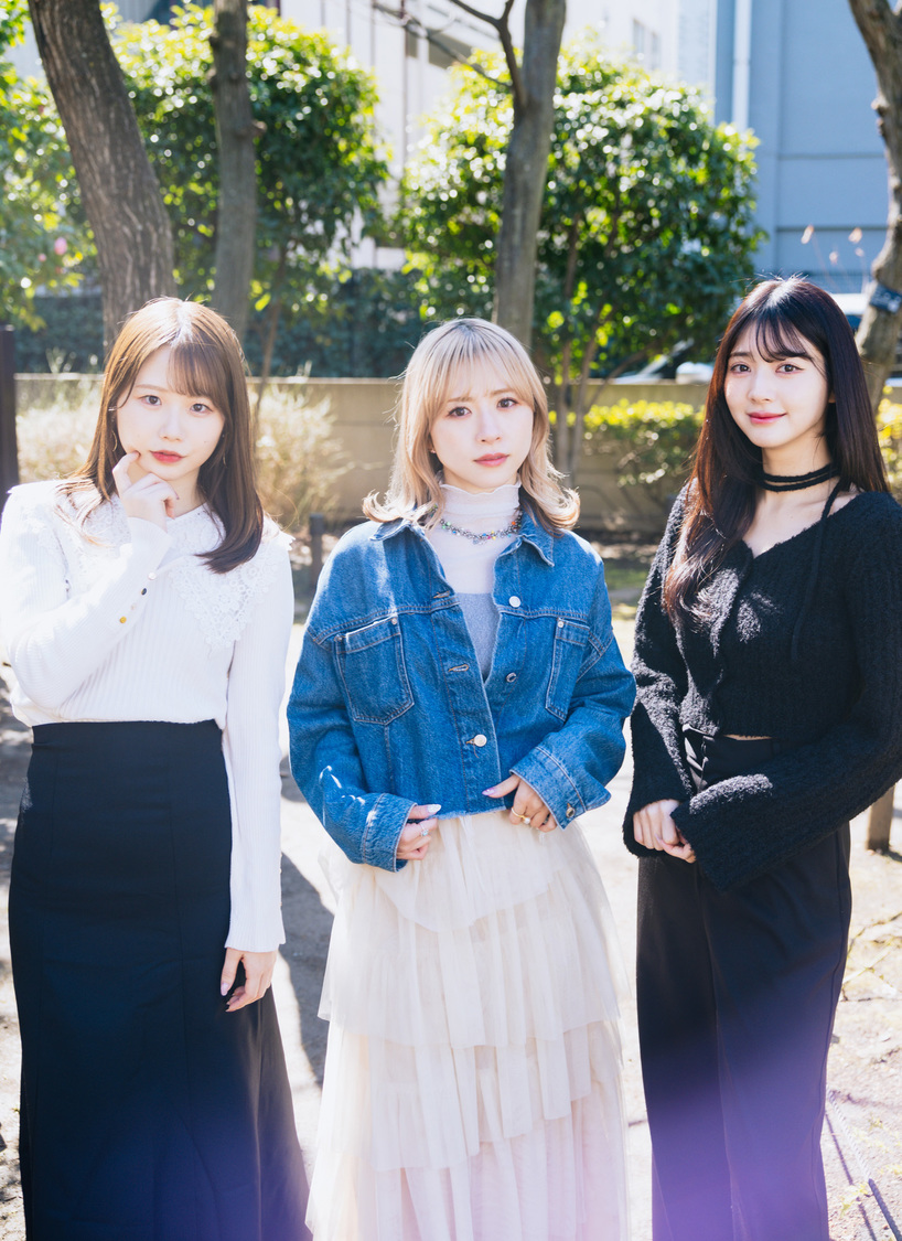 左から、槙田紗子、山口はのん、佐々木ひまわり（Hey!Mommy!）