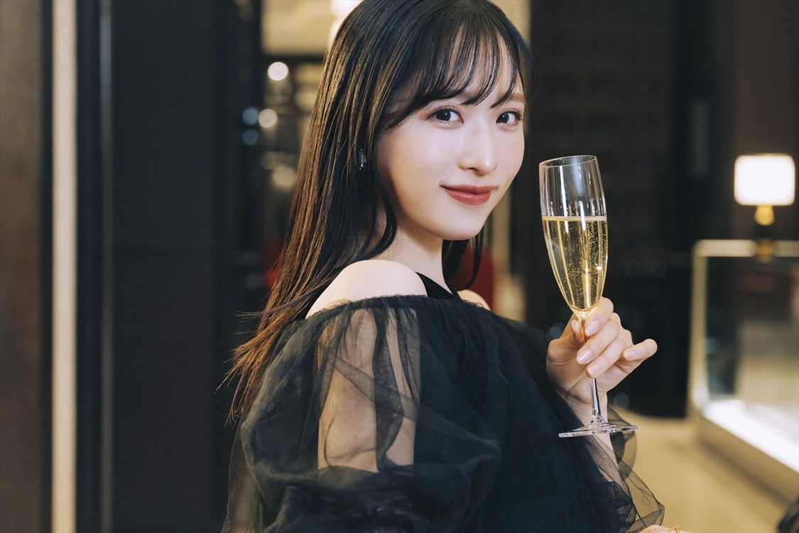 『小栗有以　2024.04-2025.03　カレンダー　卓上ver.』特設販売会場写真