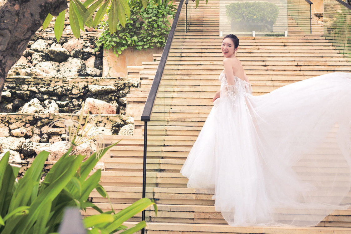 高山一実『ゼクシィ海外ウエディング 2024Summer&Autumn』アザーカット