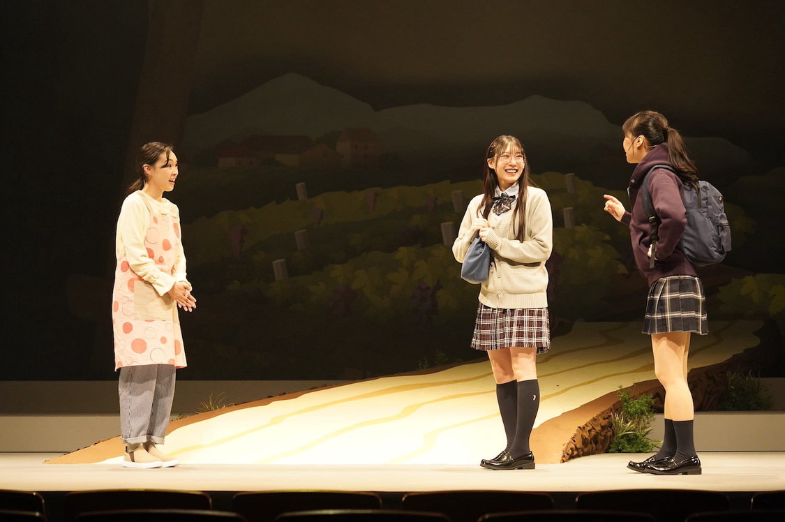 舞台＜ワインガールズ＞