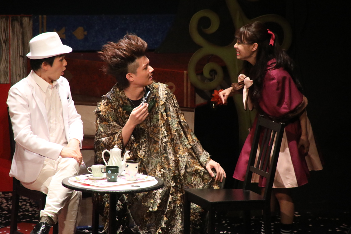 舞台『ありすいんわんだーらんず』