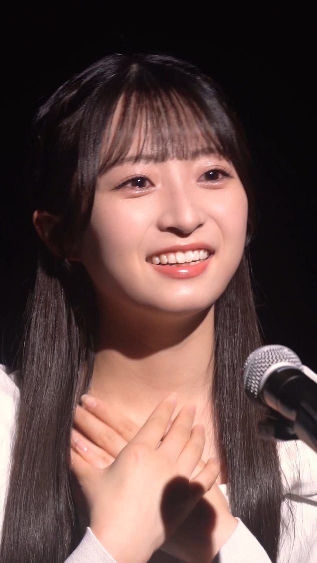 秋山由奈（(C)AKB48）