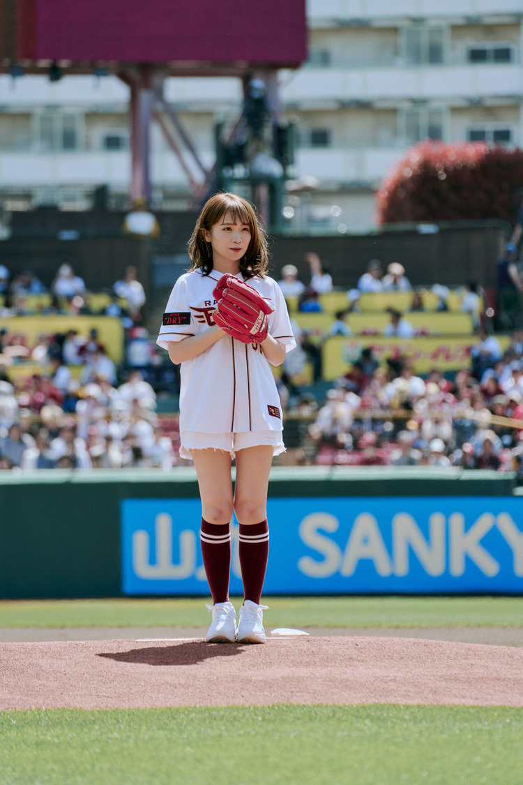 秋元真夏 東北楽天ゴールデンイーグルス対千葉ロッテ戦＜アサヒスーパードライデー＞始球式（2024年5月3日）