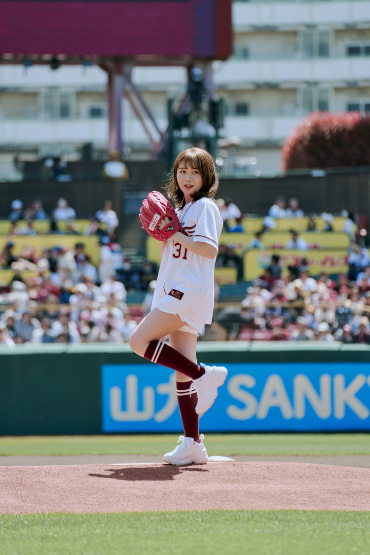 秋元真夏 東北楽天ゴールデンイーグルス対千葉ロッテ戦＜アサヒスーパードライデー＞始球式（2024年5月3日）