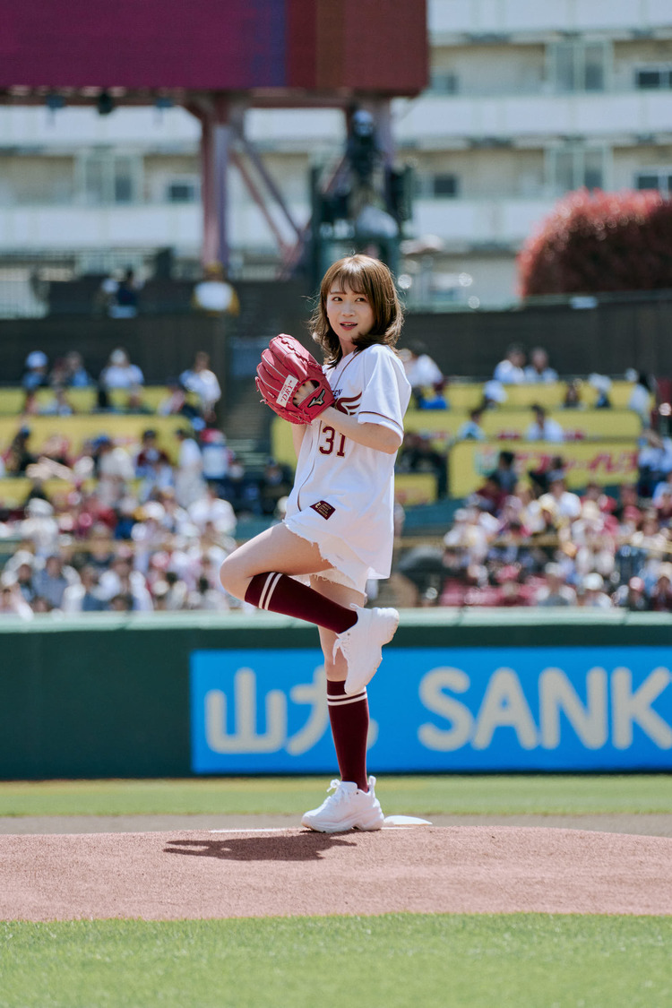 秋元真夏 東北楽天ゴールデンイーグルス対千葉ロッテ戦＜アサヒスーパードライデー＞始球式（2024年5月3日）