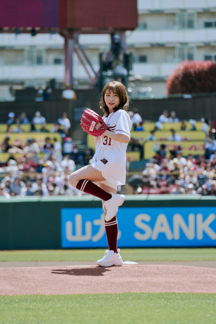 秋元真夏 東北楽天ゴールデンイーグルス対千葉ロッテ戦＜アサヒスーパードライデー＞始球式（2024年5月3日）