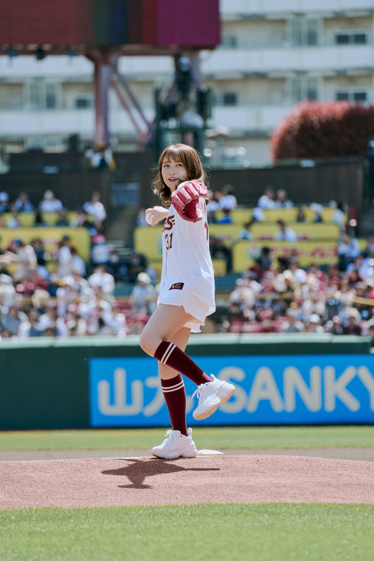 秋元真夏 東北楽天ゴールデンイーグルス対千葉ロッテ戦＜アサヒスーパードライデー＞始球式（2024年5月3日）