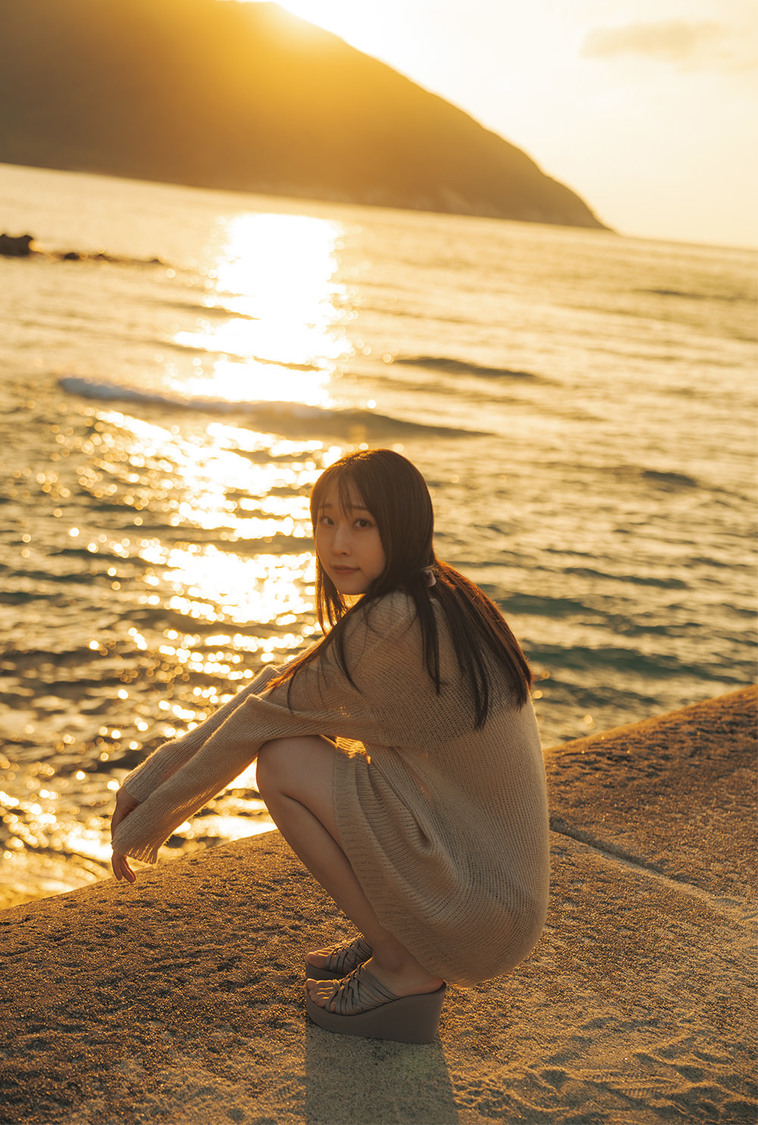 Juice=Juice 段原瑠々写真集『ルルイロ』