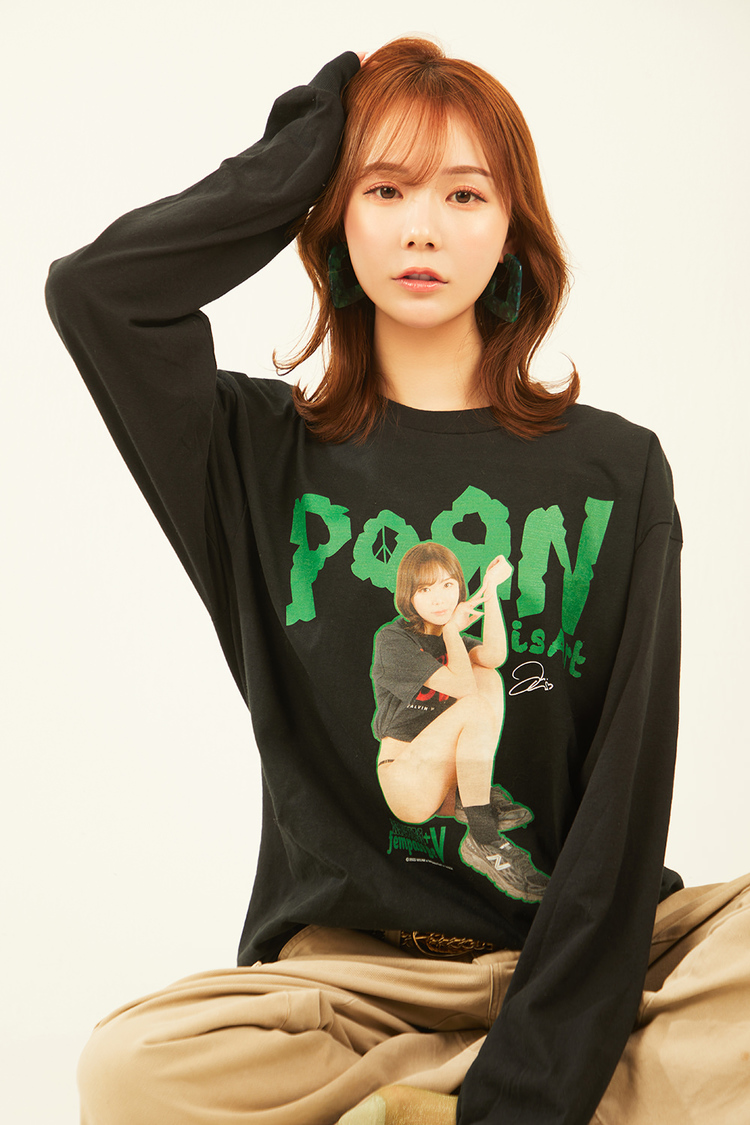 miru Long sleeve TEE by MNKM