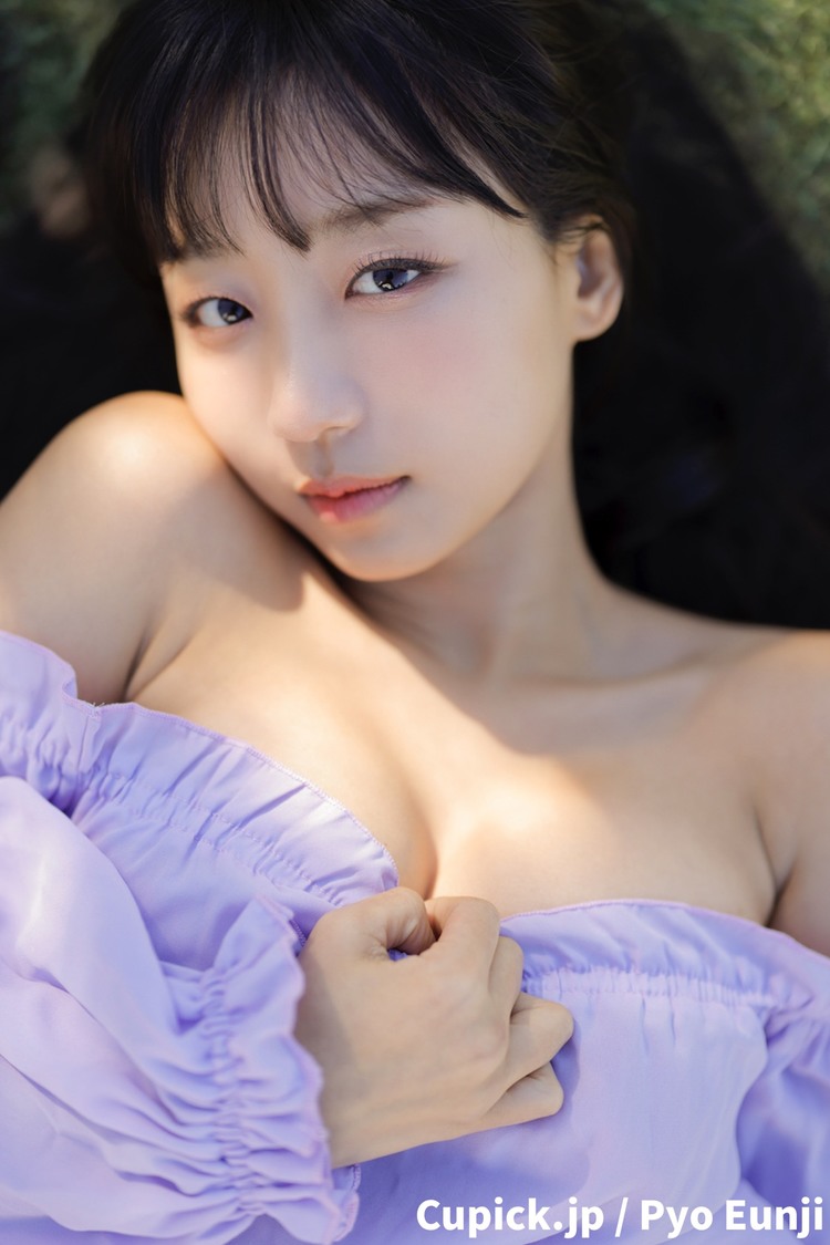 ピョ・ウンジ キューピック限定デジタル写真集『サンシャイン』より