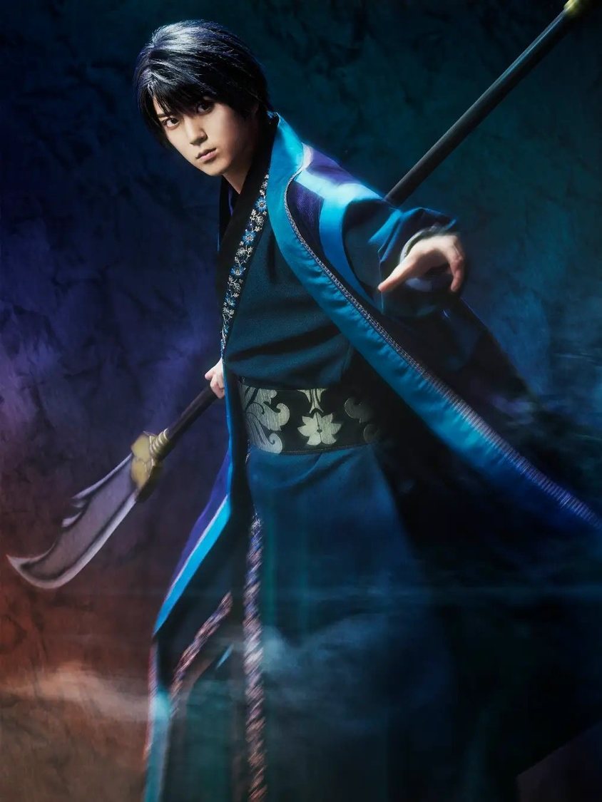 ハク（草地稜之／©草凪みずほ・白泉社／ミュージカル『暁のヨナ』製作委員会）