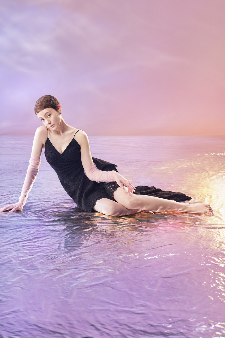 トリンドル玲奈『ダルバ（d’Alba）』