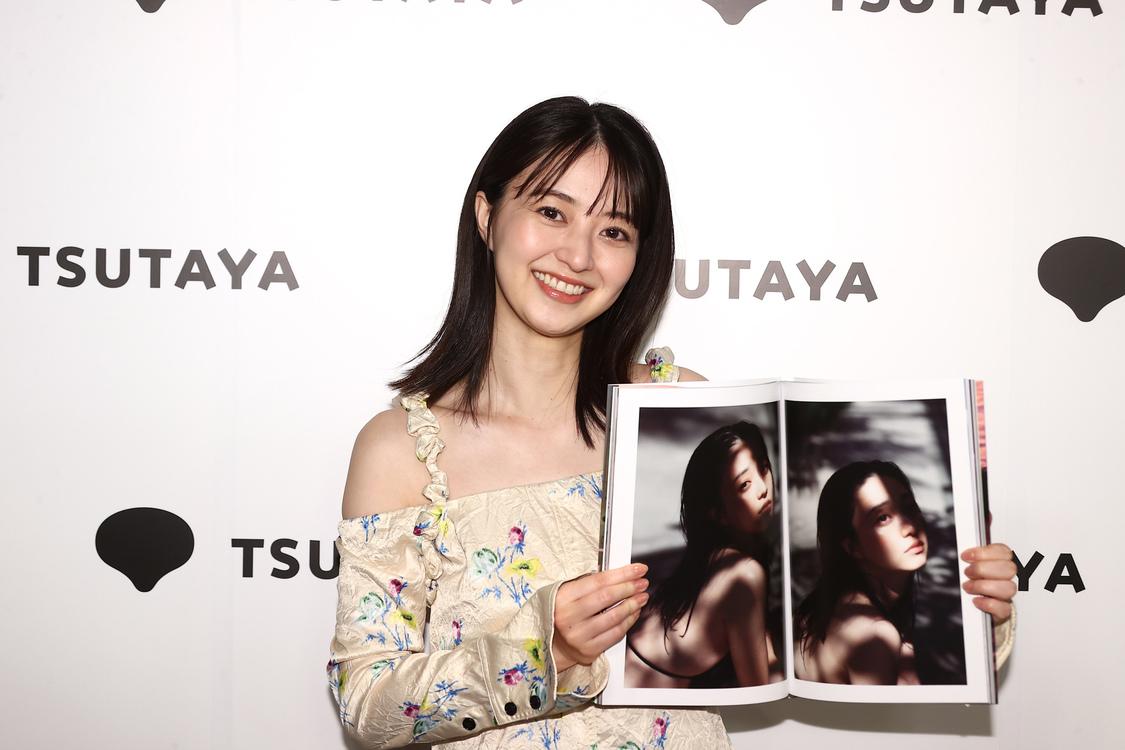 逢沢りな＜写真集『月刊 逢沢りな』発売記念イベント＞SHIBUYA TSUTAYTA（2024年6月16日）