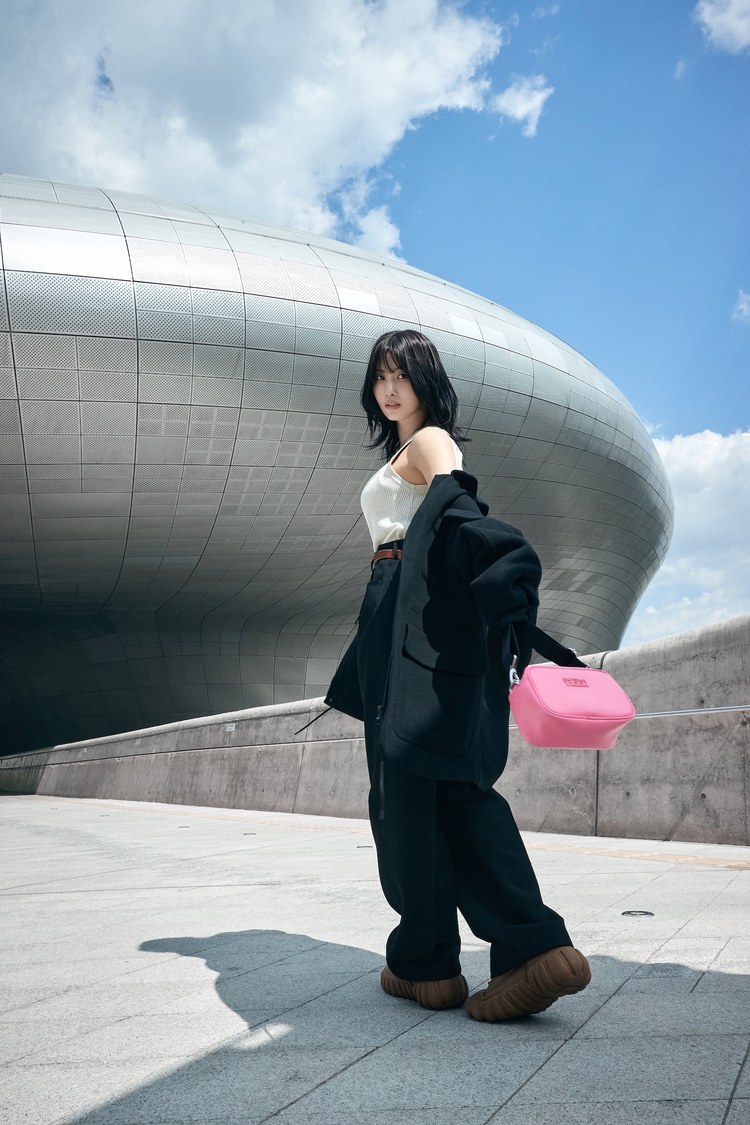 MOMO『Onitsuka Tiger』AW24 イエローコレクション