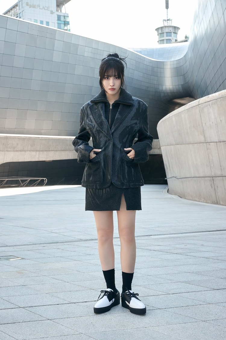 MOMO『Onitsuka Tiger』AW24 イエローコレクション