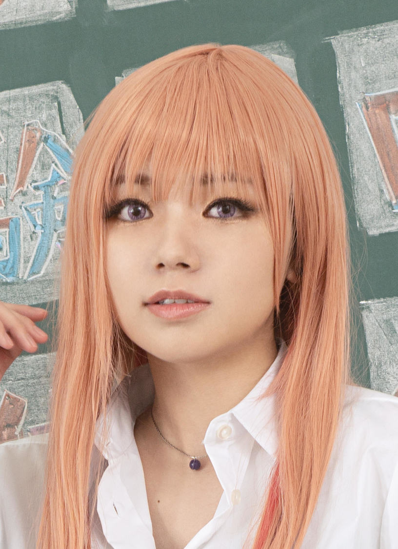 山名笑琉：浜浦彩乃（©長岡マキ子・magako/KADOKAWA/キミゼロ製作委員会）