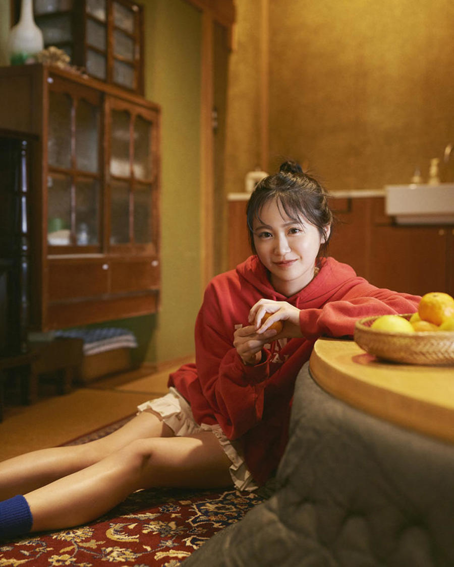 STU48 中村舞 1st写真集『タイトル未定』先行カット第2弾（(C)熊木優／宝島社）