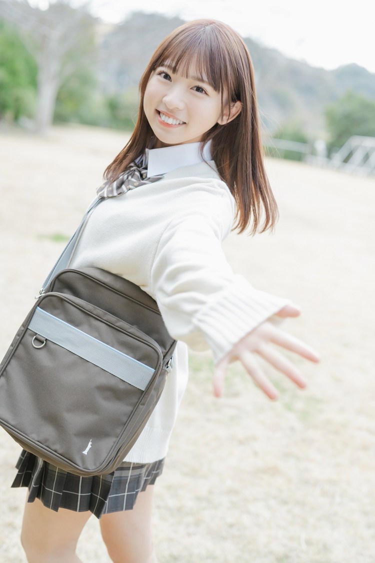 一ノ瀬こひな（#ババババンビ）『週刊ヤングジャンプ』アザーカット（(C)U-YA/集英社）