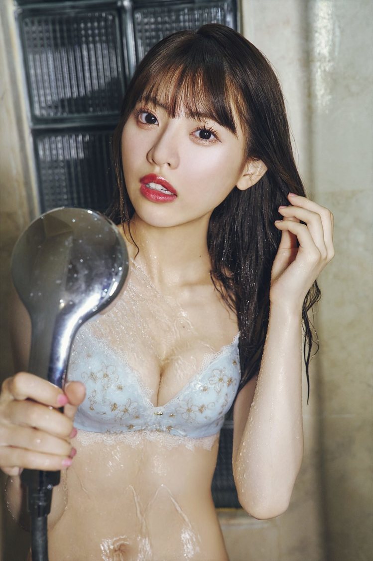 『真楪伶 1st写真集 奇跡と出会った瞬間』先行カット第2弾（(C)KADOKAWA (C)ILLUMINUS/CANVAS PHOTO/ You Ishii）