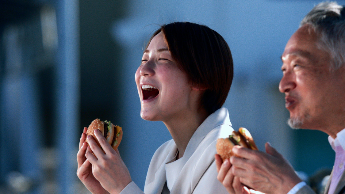 新TV-CMビッグマック「あしたも、笑おう。」篇（60秒）