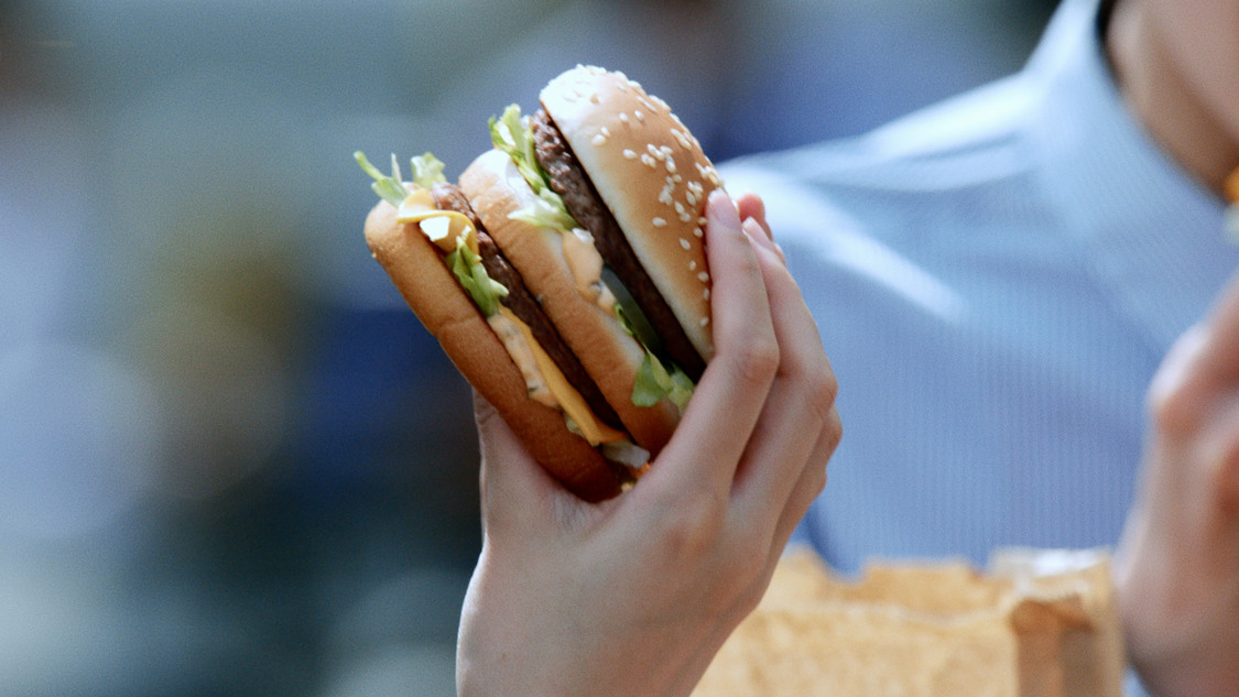 新TV-CMビッグマック「あしたも、笑おう。」篇（60秒）