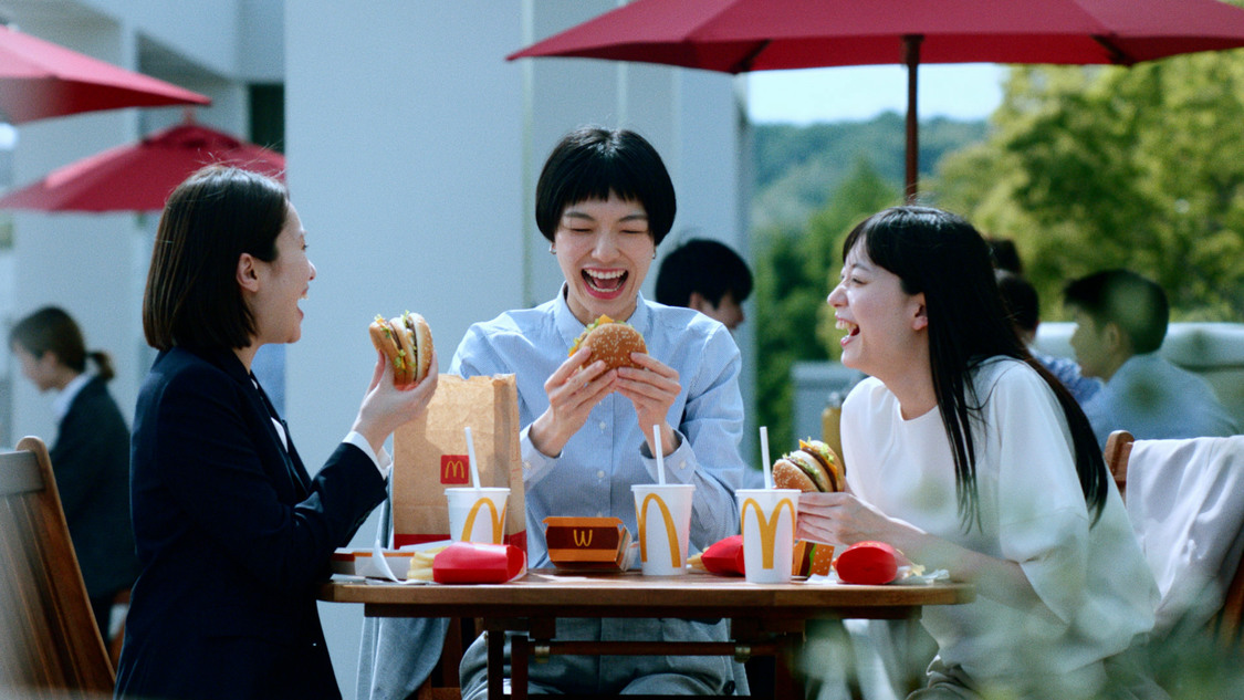 新TV-CMビッグマック「あしたも、笑おう。」篇（60秒）