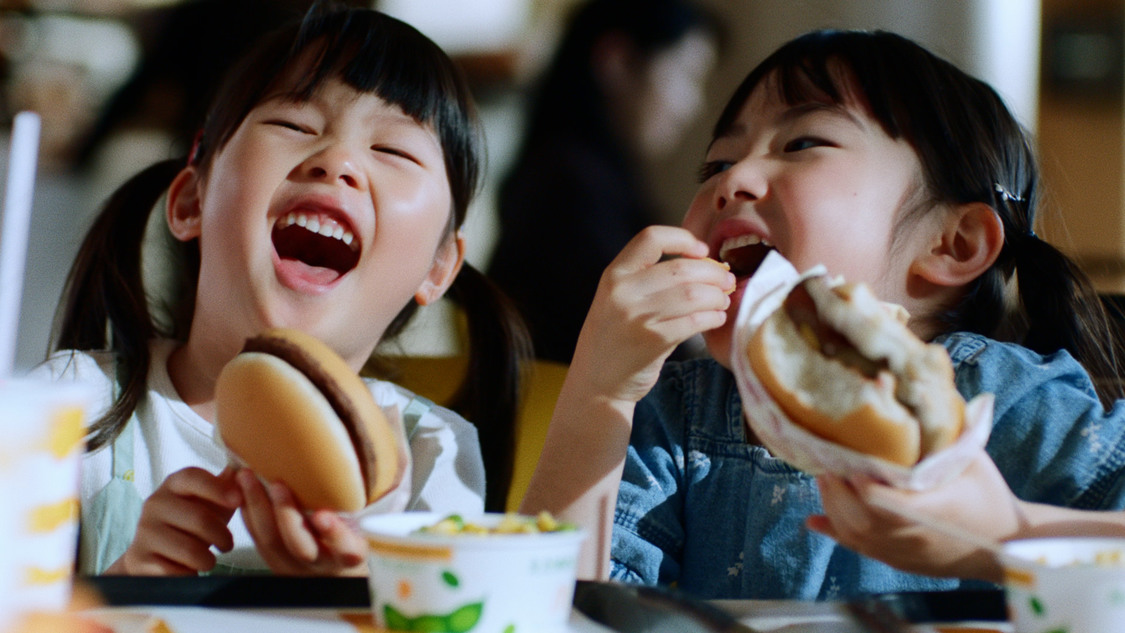 新TV-CMビッグマック「あしたも、笑おう。」篇（60秒）