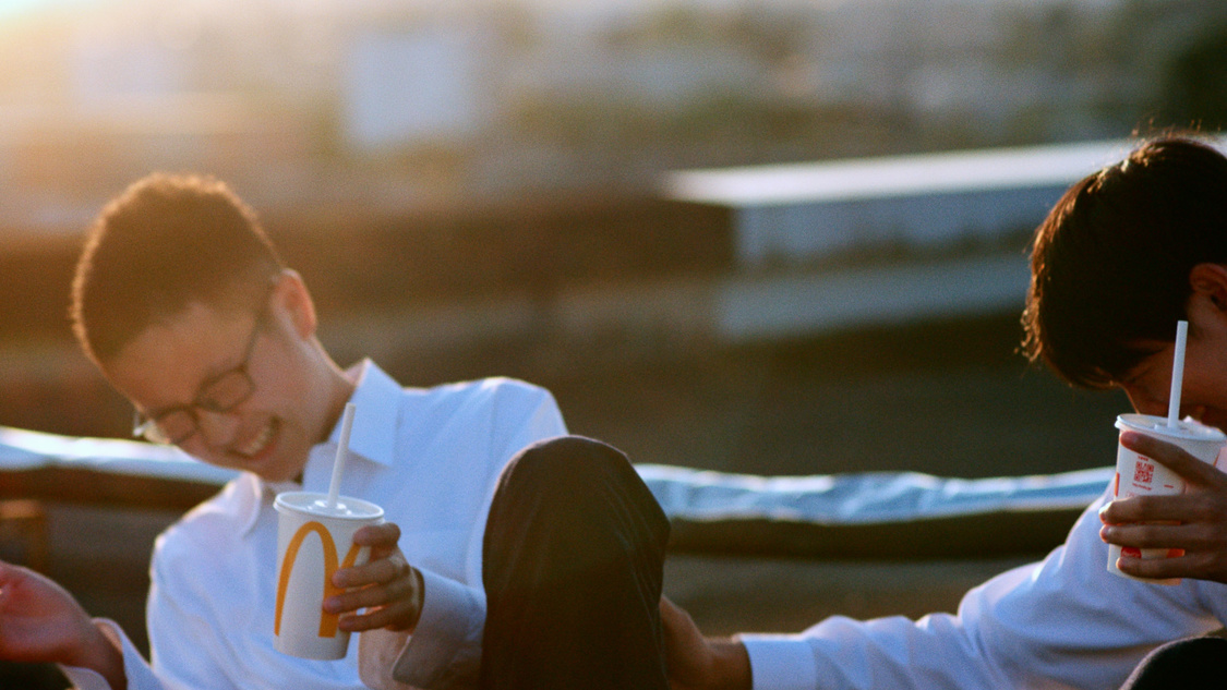 新TV-CMビッグマック「あしたも、笑おう。」篇（60秒）