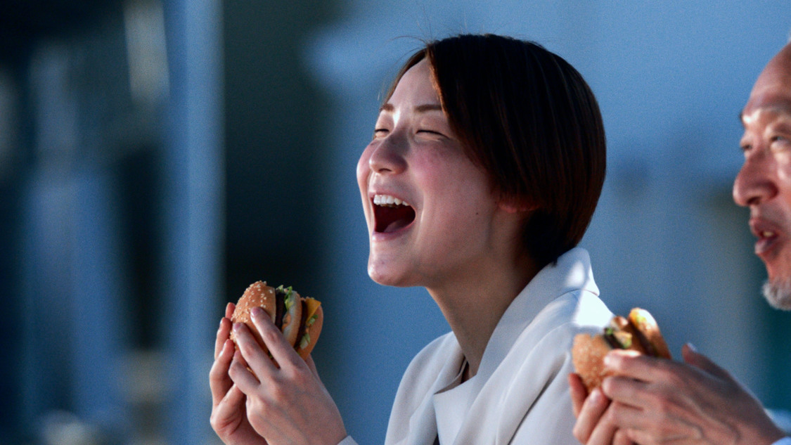 新TV-CMビッグマック「あしたも、笑おう。」篇（105秒）