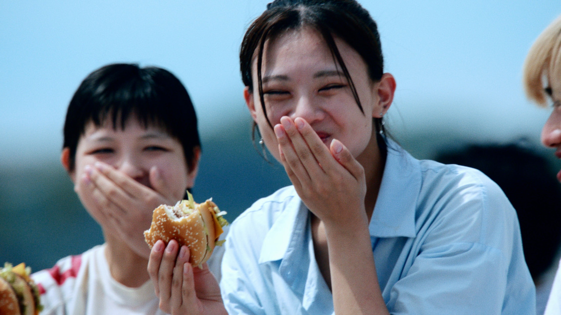 新TV-CMビッグマック「あしたも、笑おう。」篇（105秒）