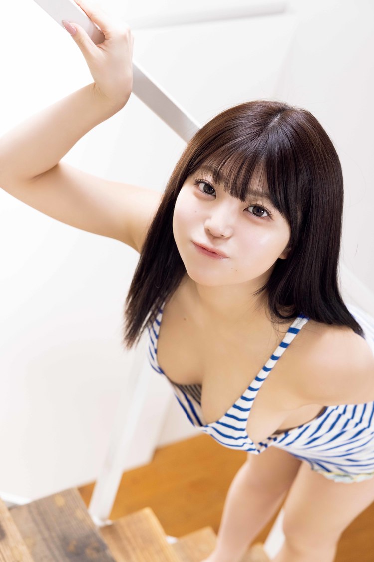 もも『ヤングアニマルWeb』（撮影：中山雅文）