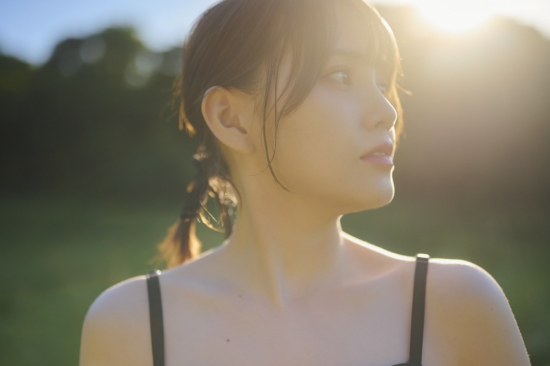 『鬼頭明里アニバーサリーフォトブック あかりのまま』（東京ニュース通信社刊）