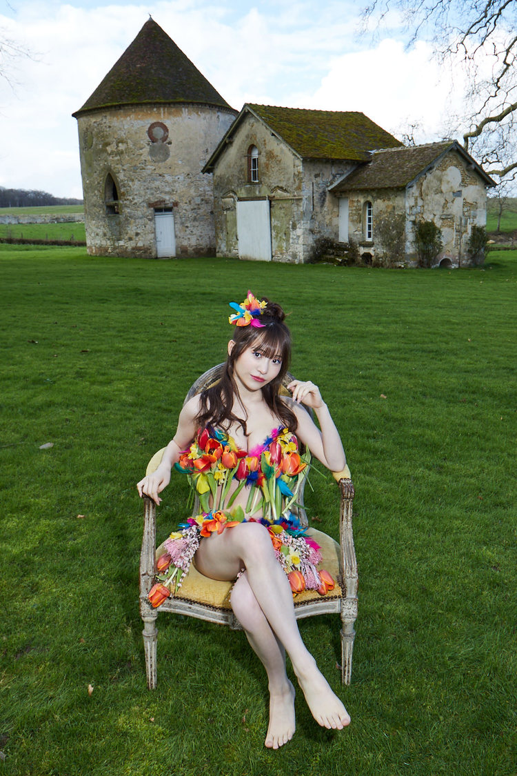 かとゆり1st写真集『Lucky DUCK』（©LESLIE KEE／小学館）