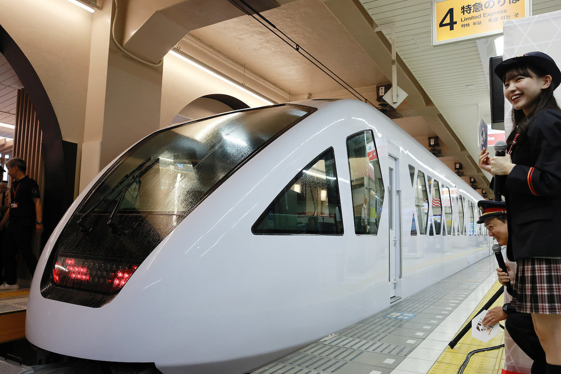 ＜特急スペーシア X 運行開始1周年記念出発式＞（2024年7月15日／©2024 Zest, Inc.）