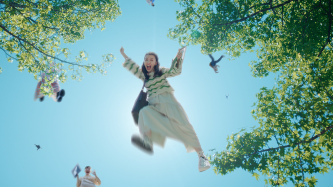 「ホットペッパービューティー学割　〜ぶっ飛びおトクな学割篇〜」場面写真