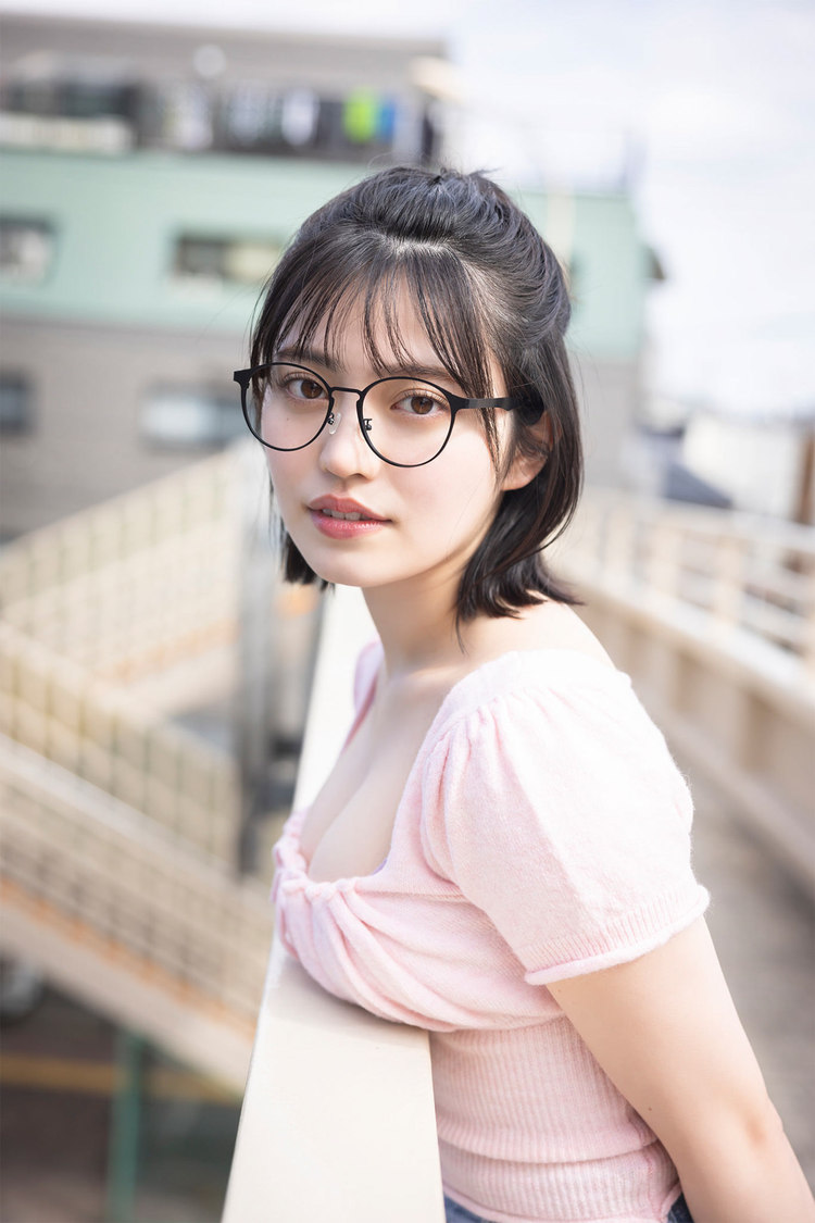 『SPA! デジタル写真集 石浜芽衣「手が届きそう……」』