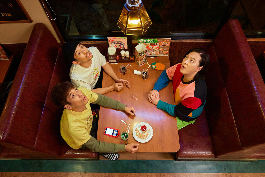 『映画THE3名様Ω～これってフツーに事件じゃね？！～』場面写真