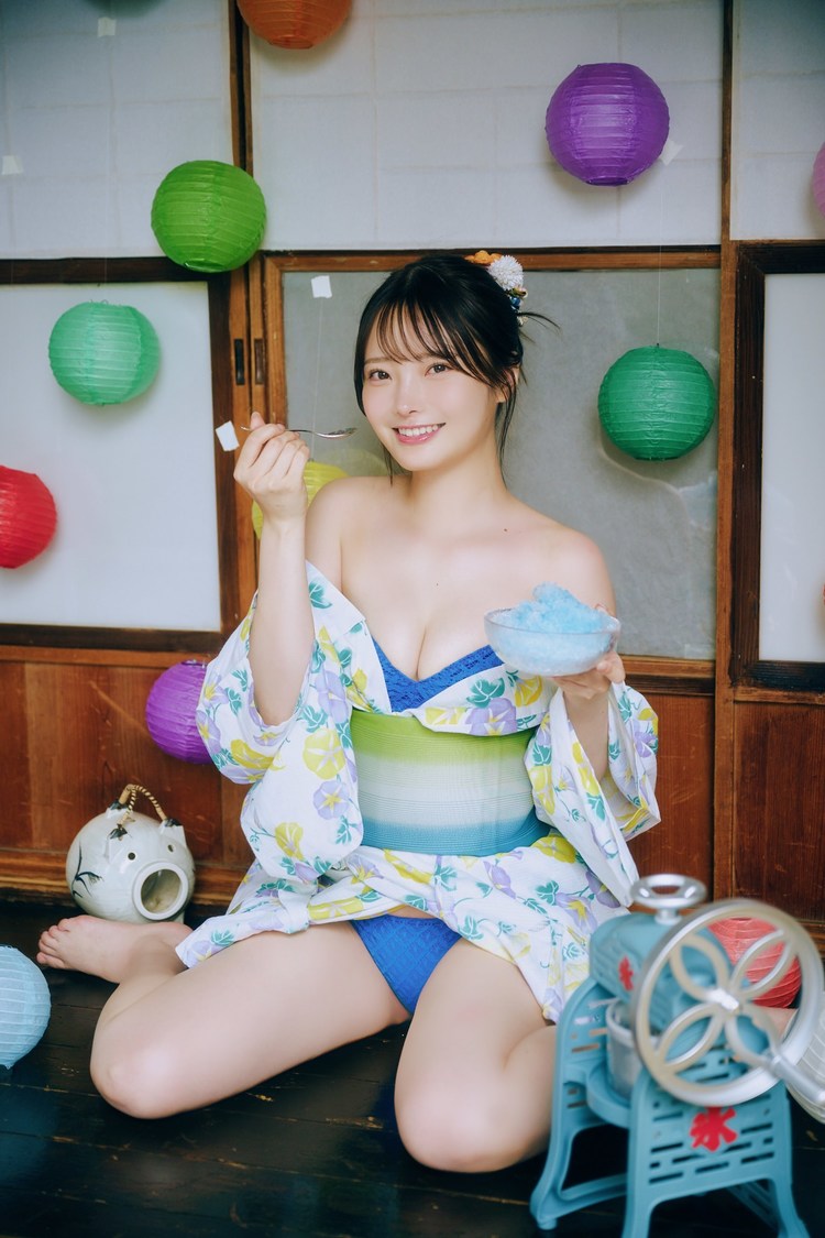 新谷姫加『DOLCE』アザーカット（撮影：岡本武志　(C)白夜書房）