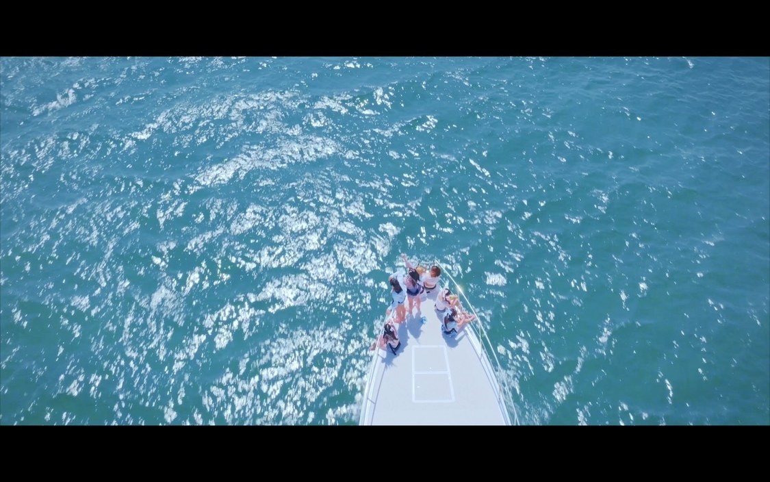 「渚のシンデレラ ～Summer Breeze～」MV場面写真